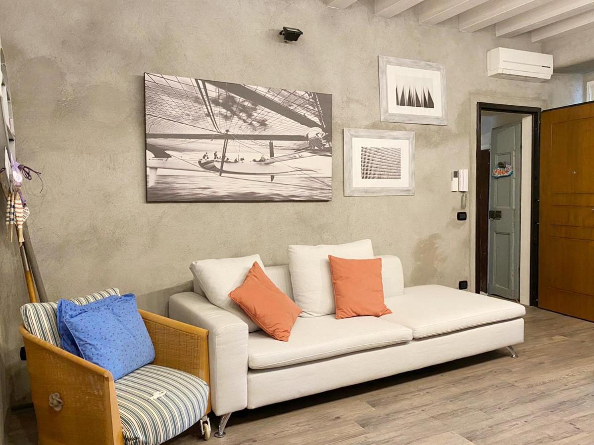 The Honeymoon Home Bellano Exterior foto